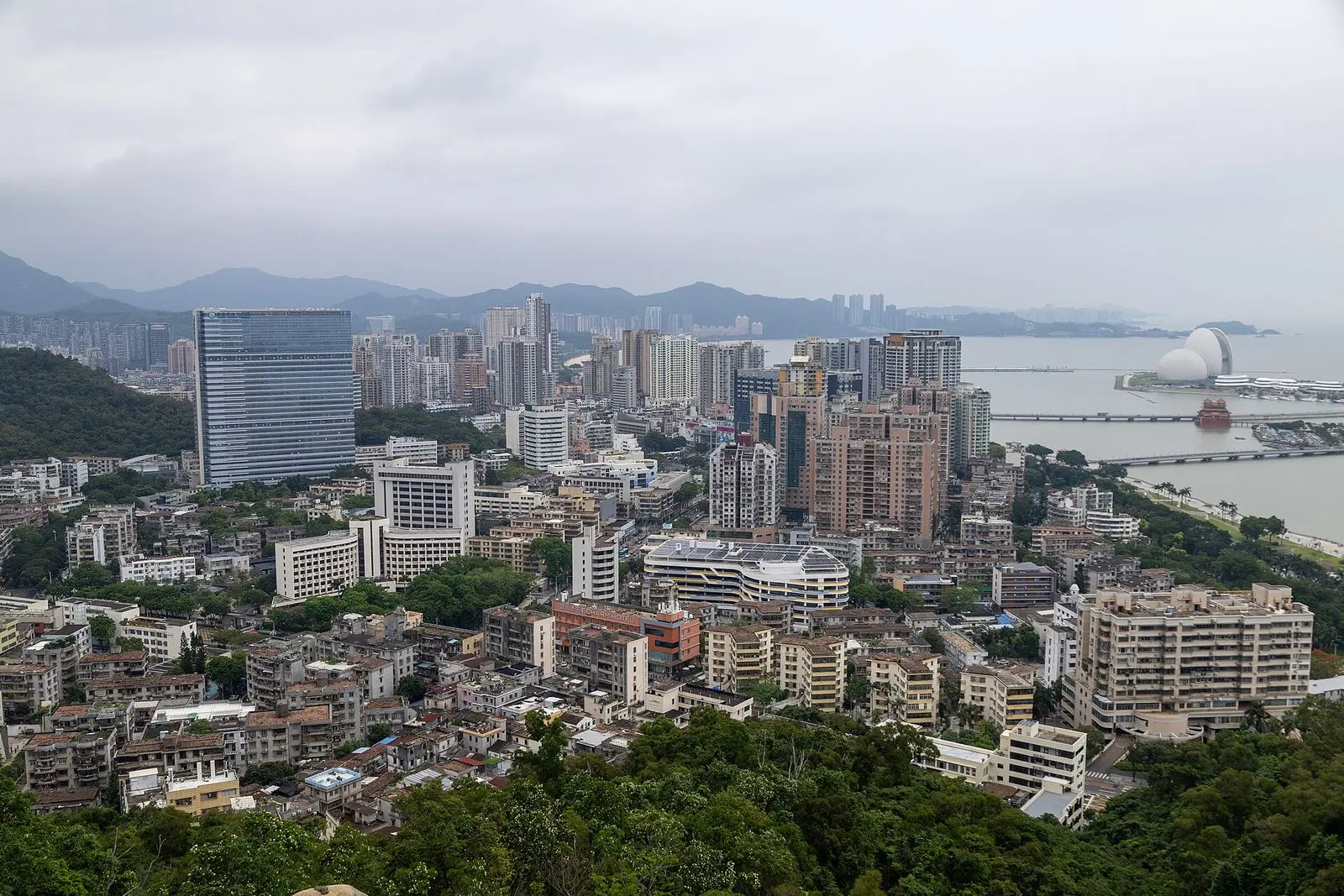 珠海市香洲区狮山街道,摄于石景山