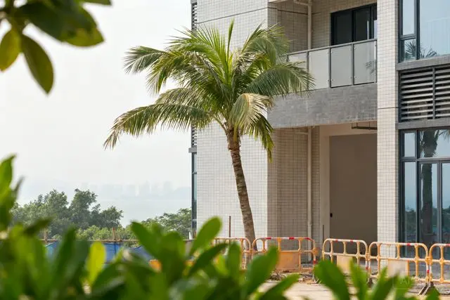 Condomínio em Zhuhai troca 13 elevadores antigos sem custo para moradores