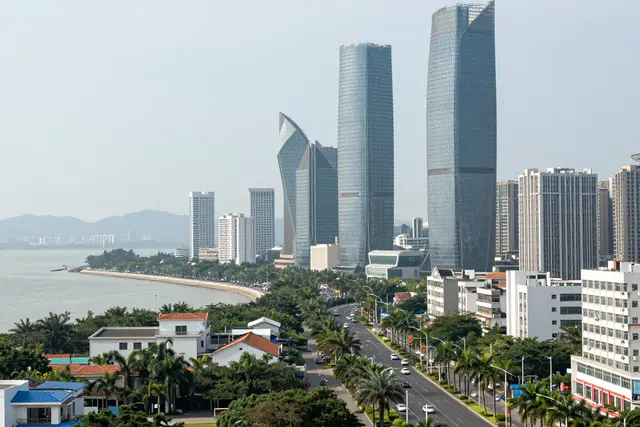 Dong Mingzhu assume reitoria e escola técnica da Gree inicia matrículas em Zhuhai
