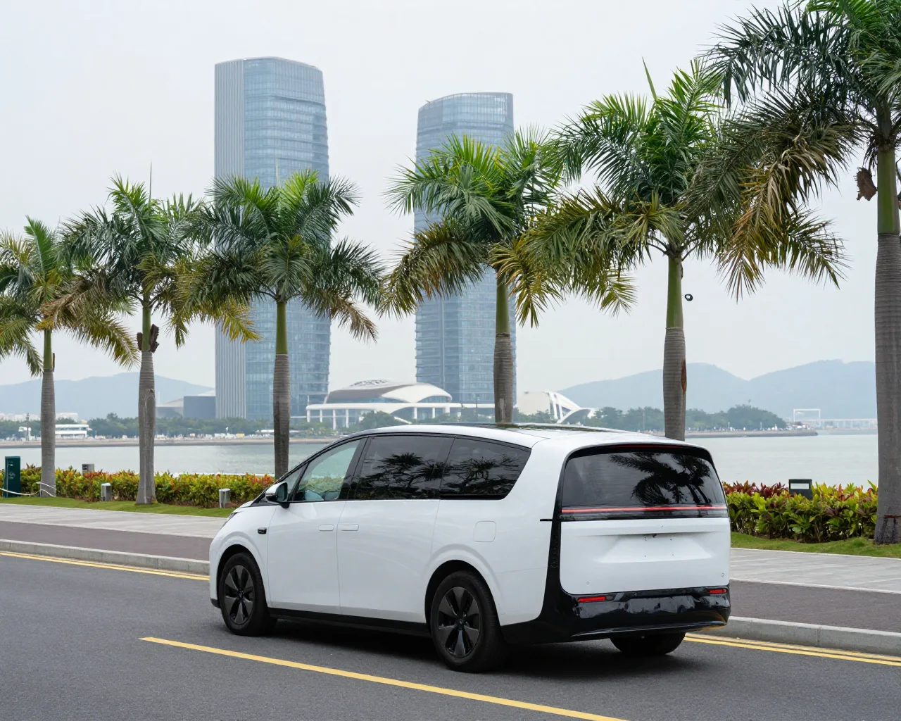 Hengqin ganha cinco novos vans elétricos para transporte sob demanda