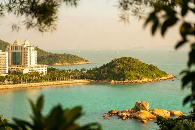 Ilhas de Zhuhai atraem mídia da região com praias, mergulho e história