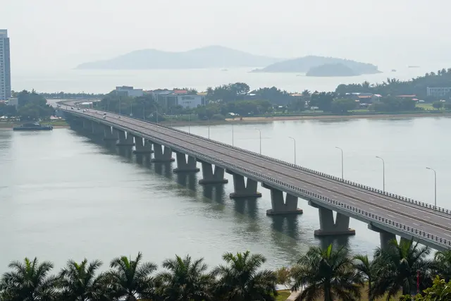 Nova ponte em Zhuhai liga Doumen ao centro com 8 faixas