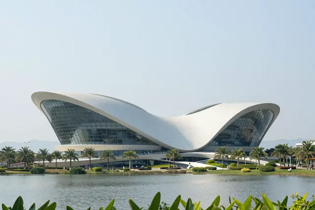 Novo centro cultural em Zhuhai tem design de pássaro e 1.200 lugares