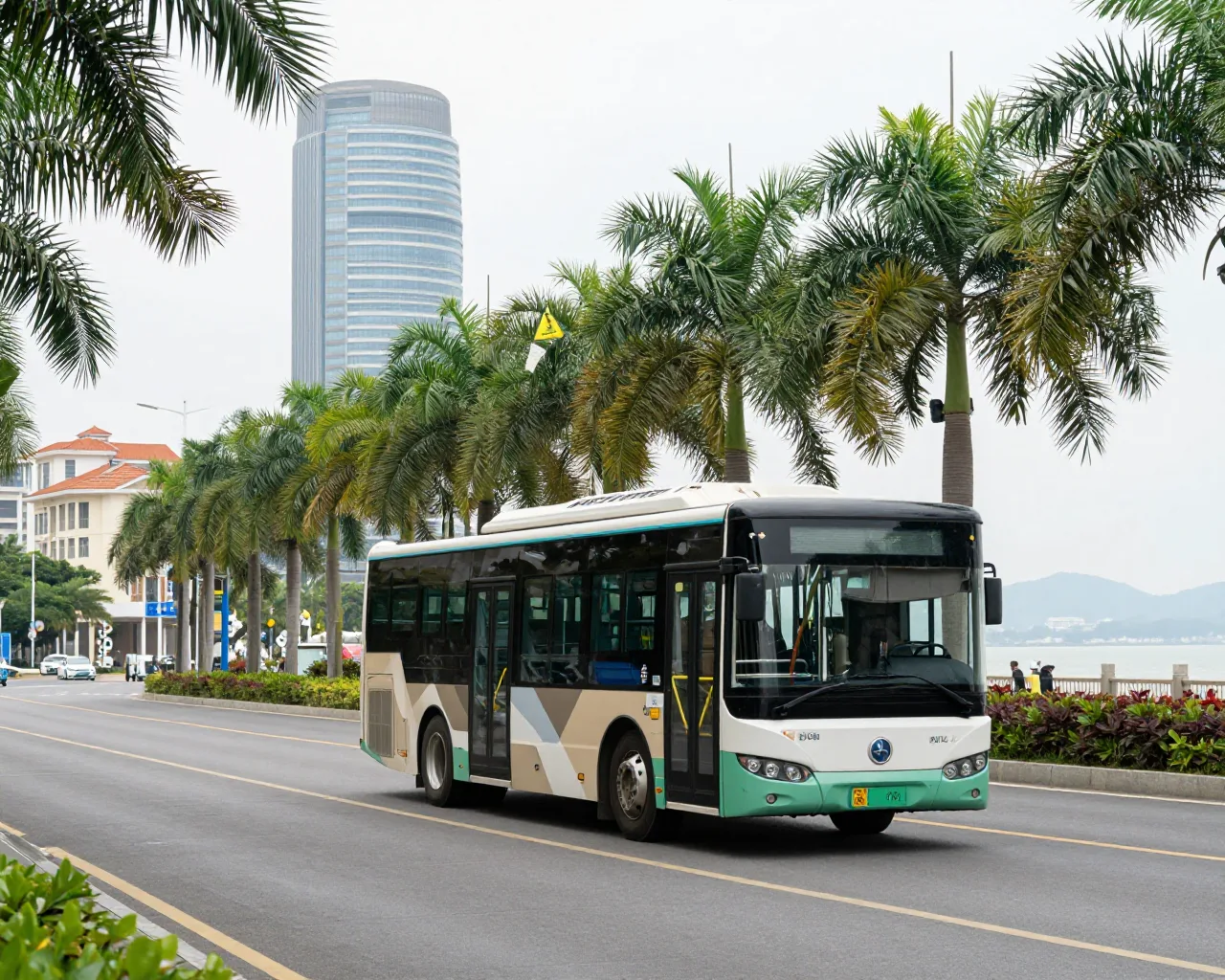 Ônibus temáticos conectam Hengqin e Macau com foco em consumo seguro
