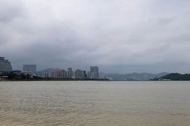 Parque Esportivo Costeiro de Zhuhai (珠海滨海体育公园)