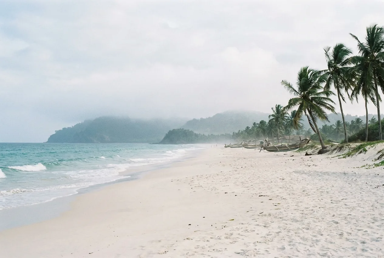 Praia Prateada de Mutouchong (银沙滩（木头冲）)