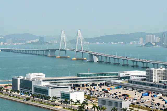 Tráfego recorde na Ponte HZMB marca retomada total das viagens na China