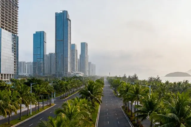 Zhuhai atrai talentos de universidades do interior da China com ofertas de estágio e salários competitivos