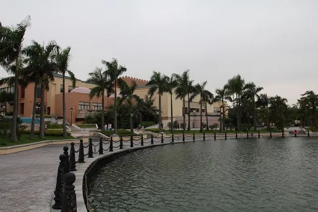 Zhuhai Holiday Resort Hotel (珠海度假村酒店)